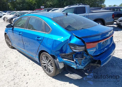 2023 Kia Forte Gt-Line z USA, uszkodzony, nr VIN 3KPF54AD9PE561710